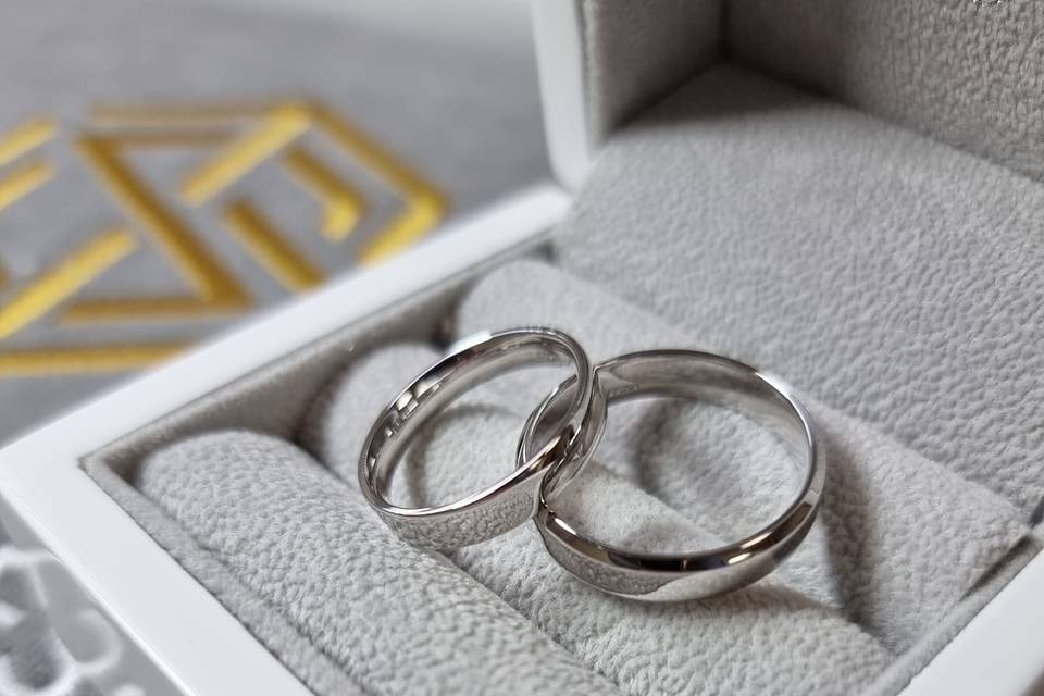 Plain Wedding Band Set