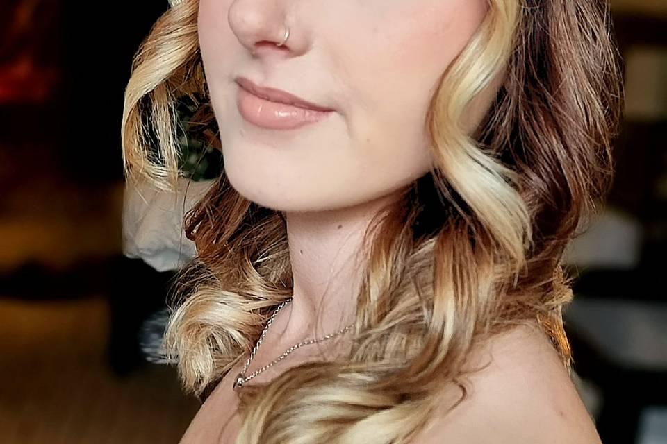 bridesmaid makeup artist