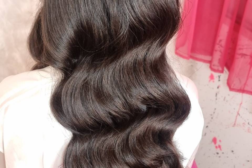 Bridal Hollywood glamour hair