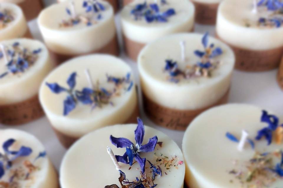 Blue Cron flower wedding favor