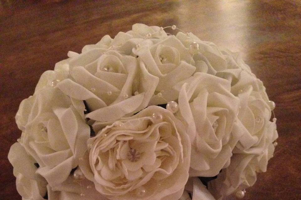 Ivory Rose & Peony Bouquet