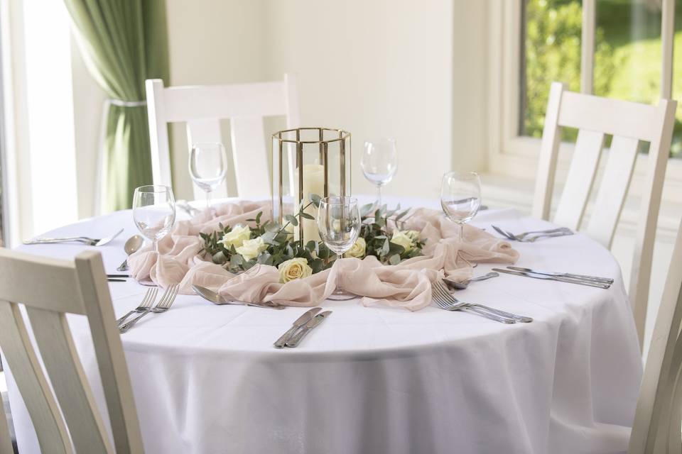Simple and elegant tablescape