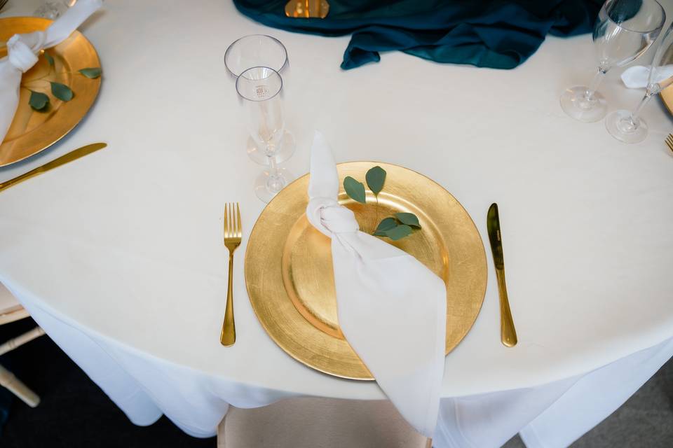 Plate setting details