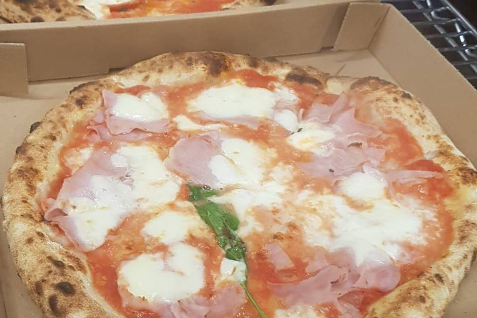 Margherita + ham pizza