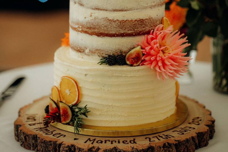 Semi Naked Buttercream Cake