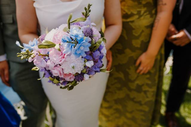 Paper flower wedding bouquet