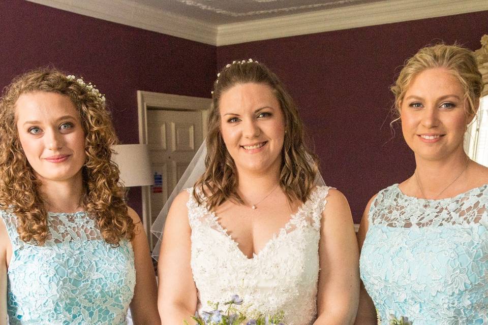 Bride & Bridesmaids