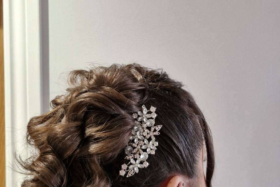 A modern twist with curls