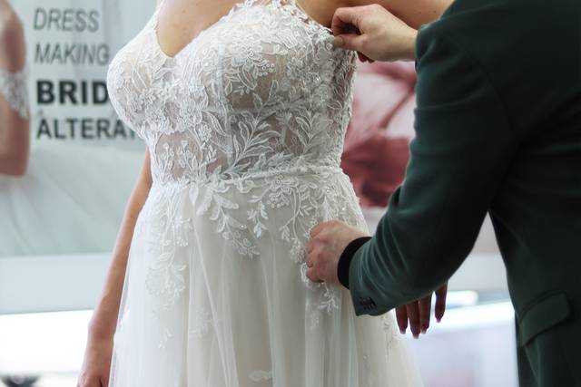 Magic Stitches in Greater Manchester - Bridalwear Shops