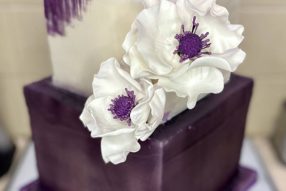 Purple sugar anemone cake