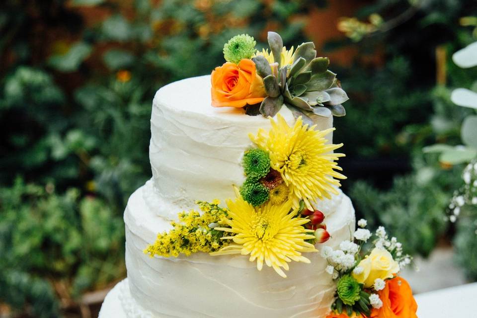 Wedding cake with flowers