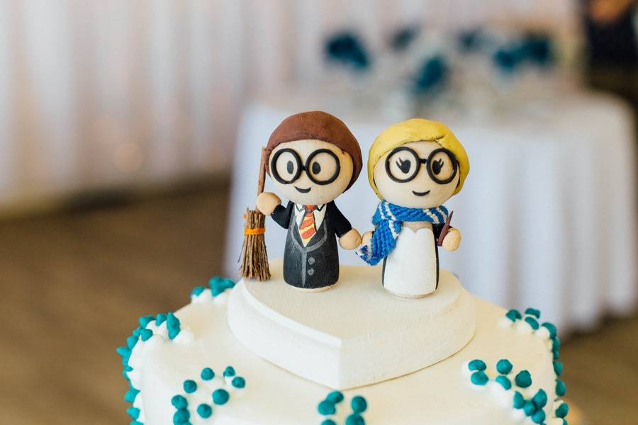 Harry Potter Gryffindor + Ravenclaw cake topper