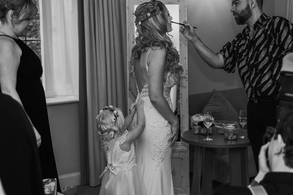 Classic black and white filter for bridal prep