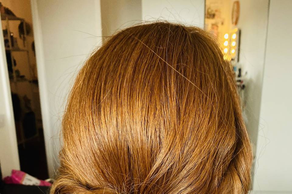 Lower loose bun