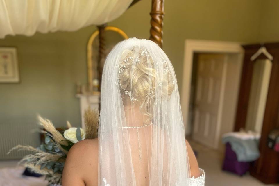 Bridal hair by me