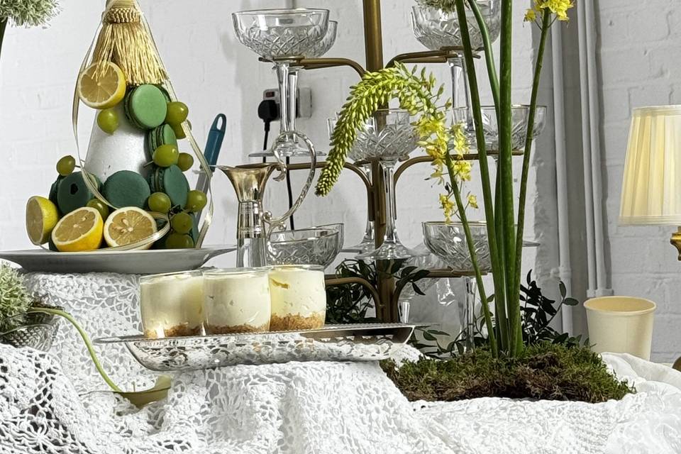 Foxglove and allium tablescape