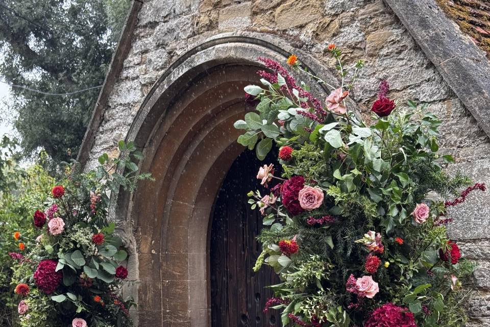 Fresh flower broken arch