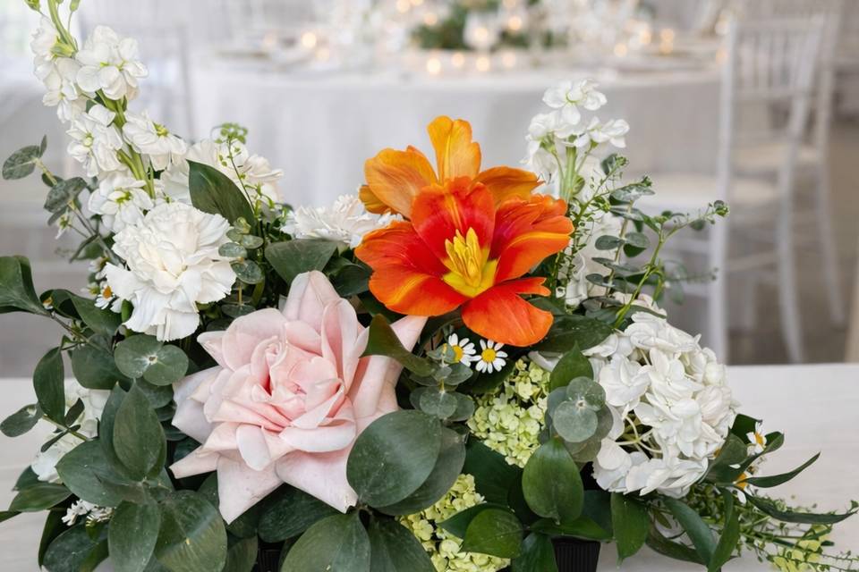 Fresh flowers centrepiece