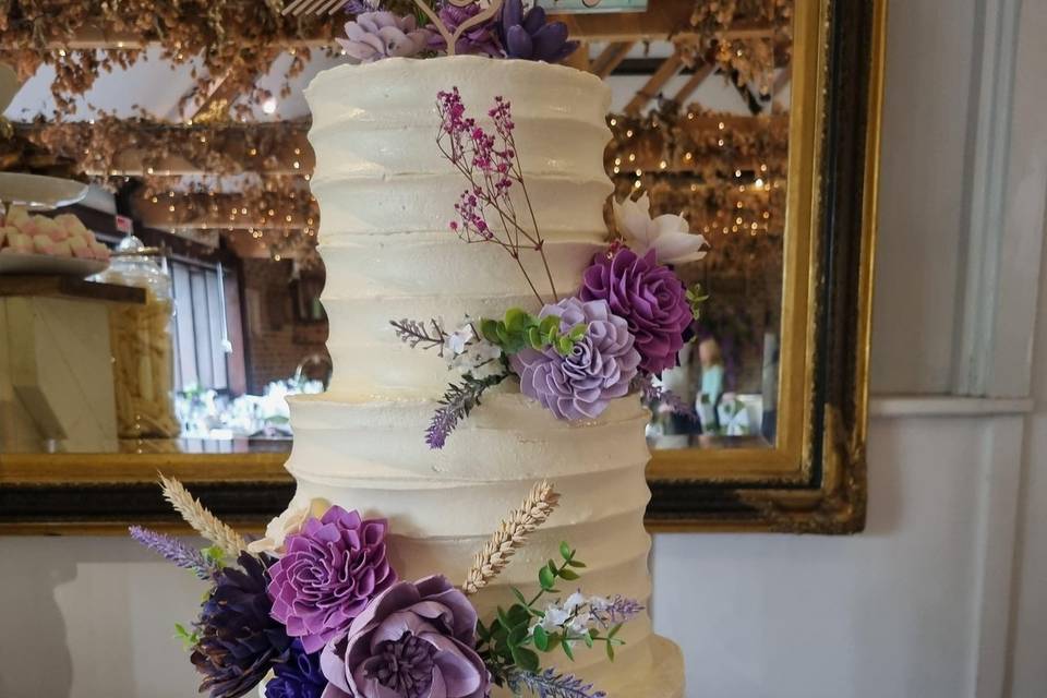 Barn wedding cake