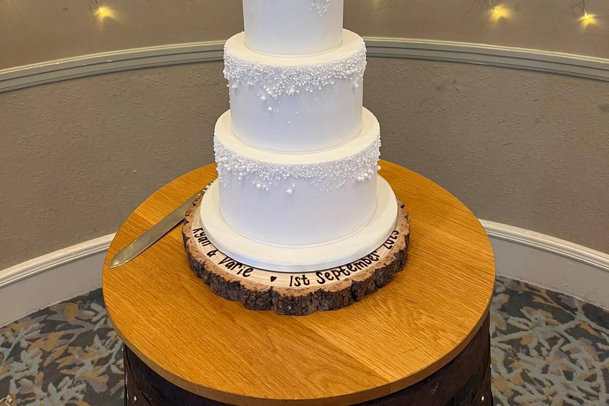 The 10 Best Wedding Cakes in Aberdeen & Deeside | hitched.co.uk