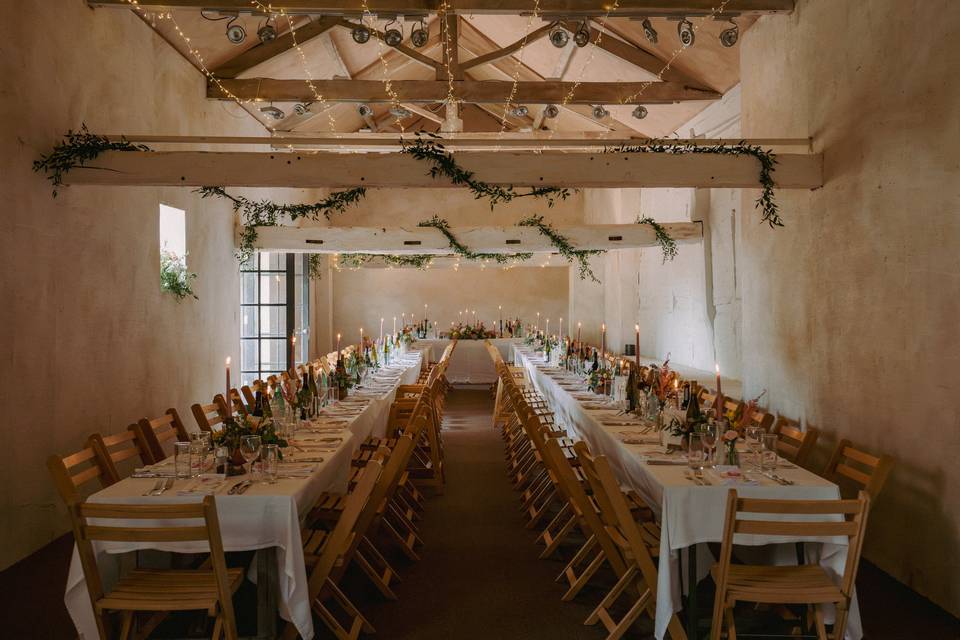 Garlands and bud vases