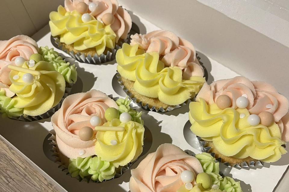 Floral cupcakes