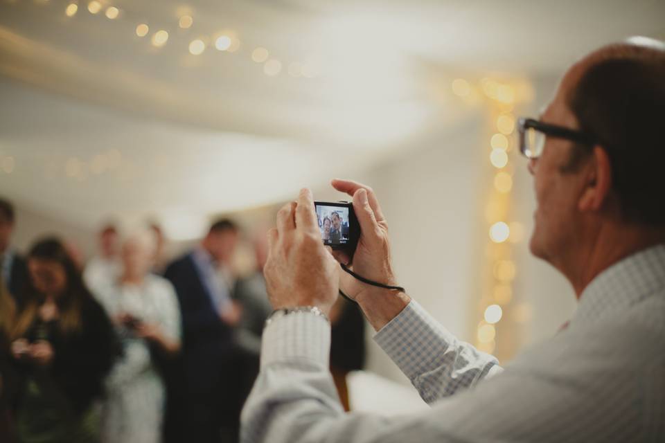 Guest snaps picture