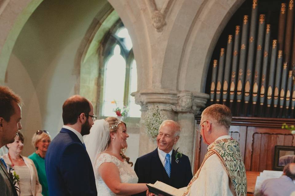 Bride and grrom take vows