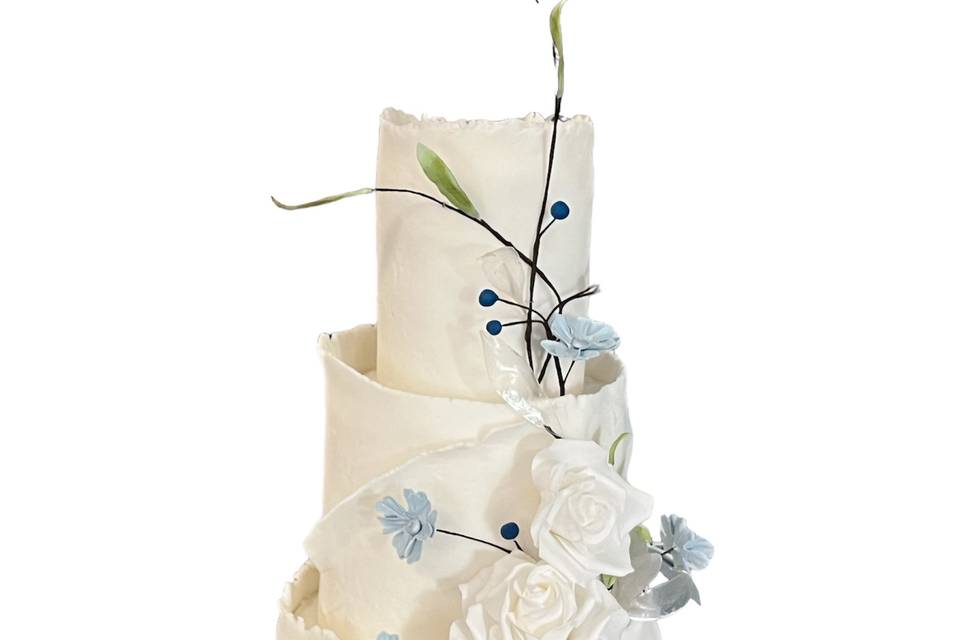 Icing wrap with sugar flowers