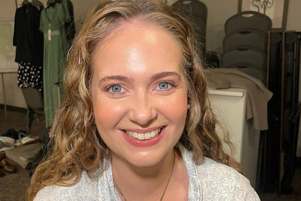 Glowing Makeup | Hunton Park