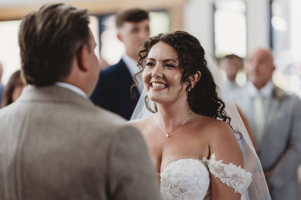 Lisa Critchley Makeup Artist