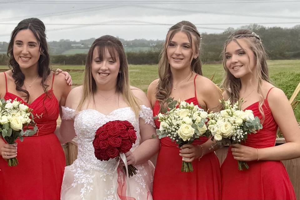 Bride|Bridesmaids Milling Barn