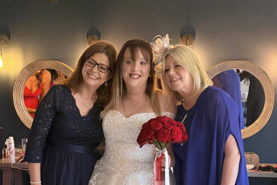 Bride MOTB MOTG Milling Barn