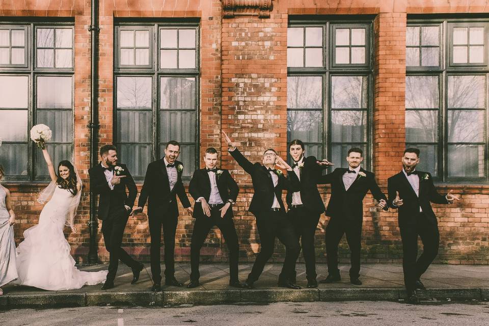 Fun group photo - Jon Thorne Weddings