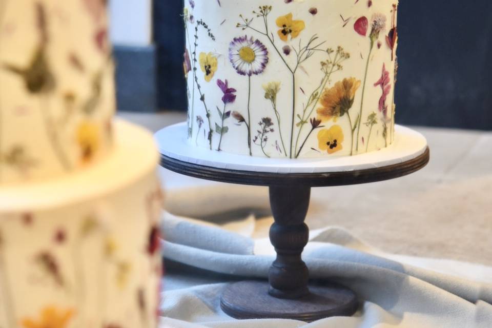 Pressed flower cake