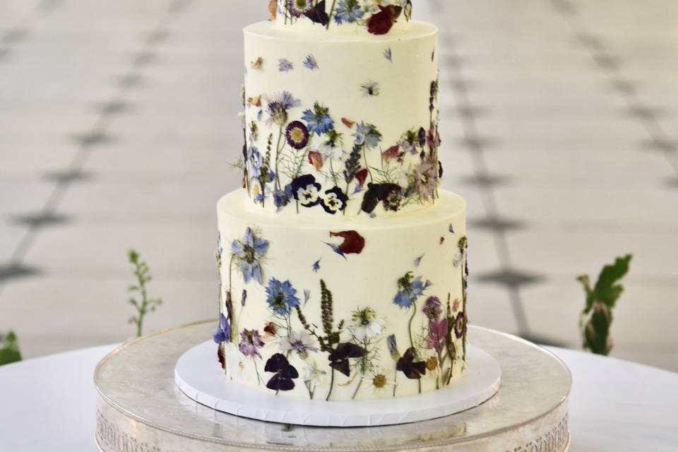 Pressed flower cake