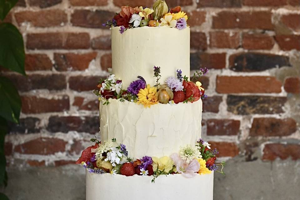 Fruits and flowers wedding cak