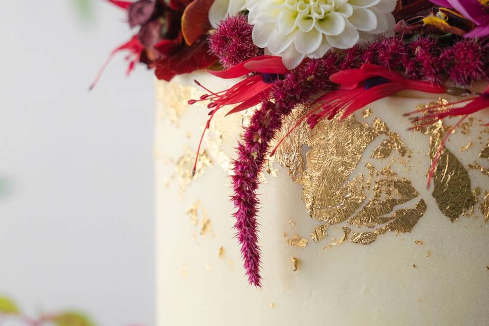 Floral wedding cake