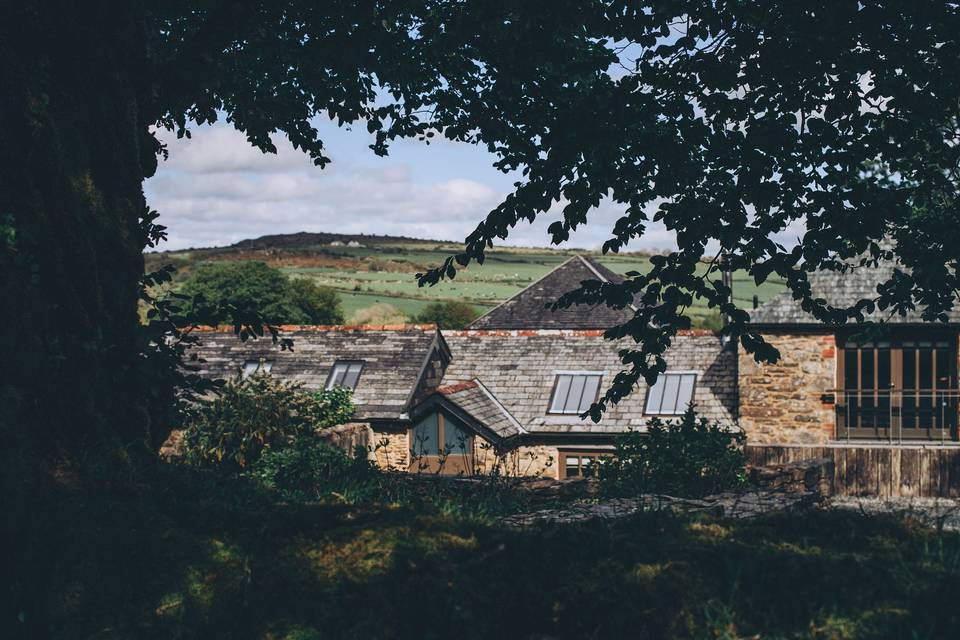 Wagon & granary guest barns