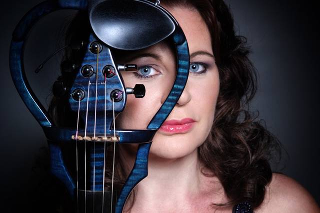 Joanna Chambers - Electric Violinist