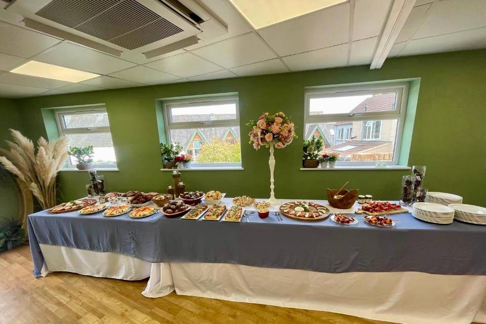 Jeyes's Savoury Platters