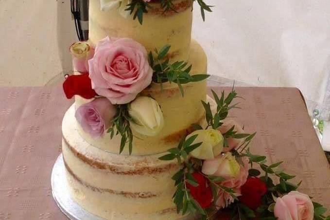 Buttercream naked cake