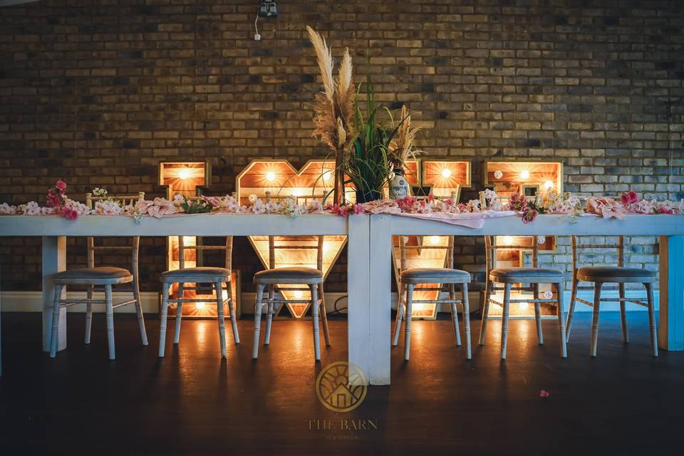 Beautiful Head Table