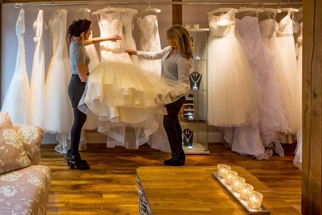 Wedding dress shop outlet chelmsford