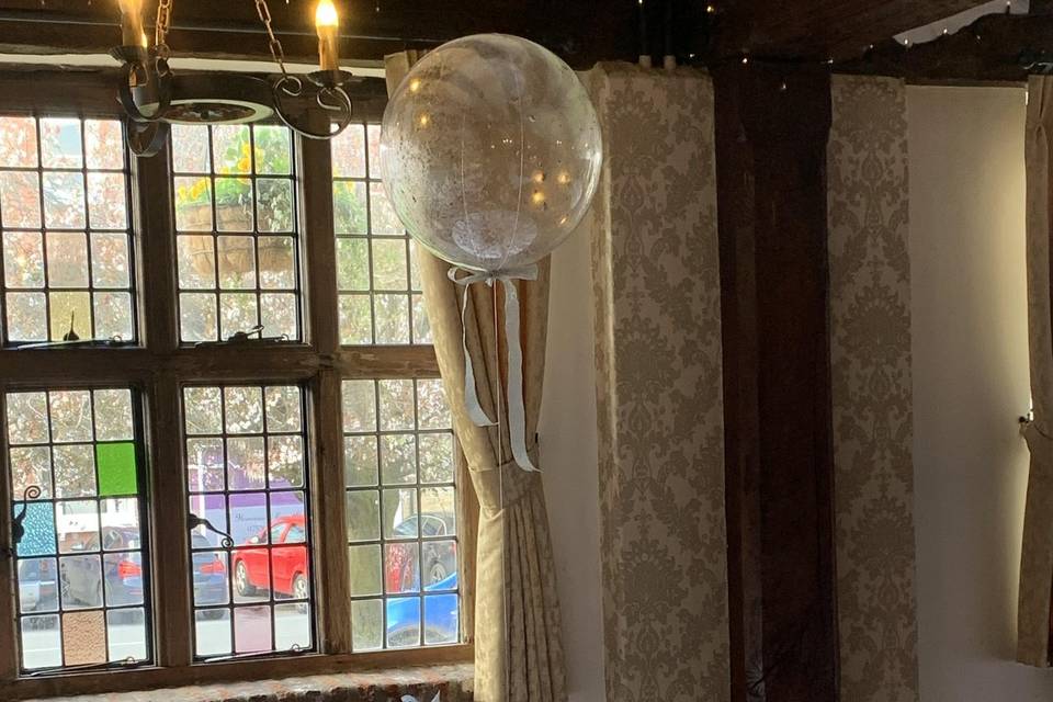 Floating Table Balloons