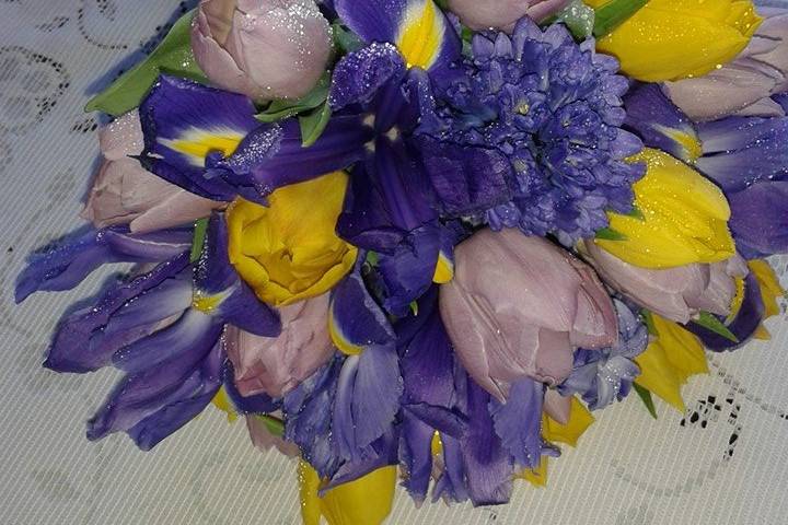 Spring Bridal Bouquet £35