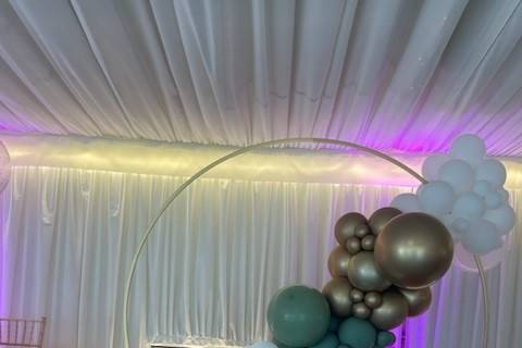 Hoop with diagonal balloons