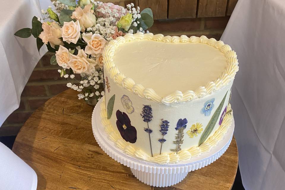 Heart cake