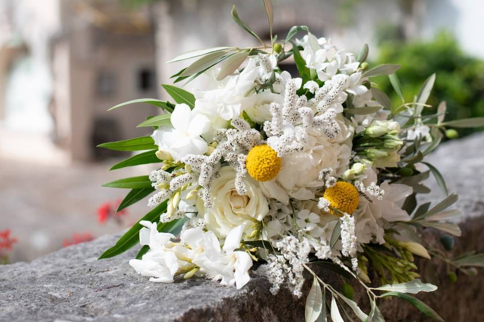 September wedding bouquet