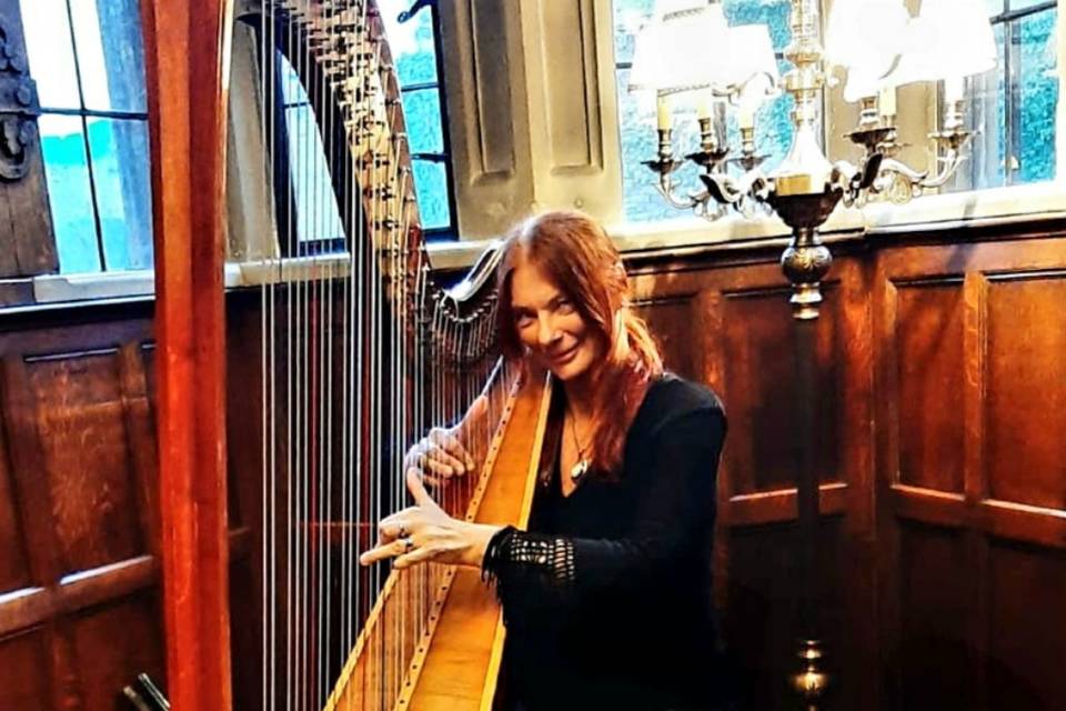 Marie-France Riboulet Harpist